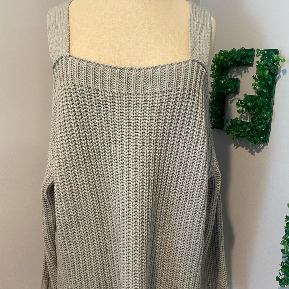 Cold Shoulder Swearer Design Lab NEW WITH TAGS